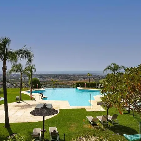 Lägenhet Bright With Breathtaking View Estepona