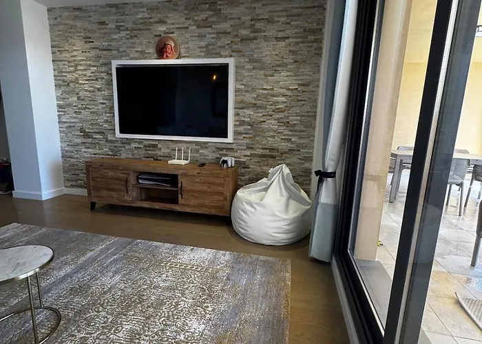 Bright With Breathtaking View شقة